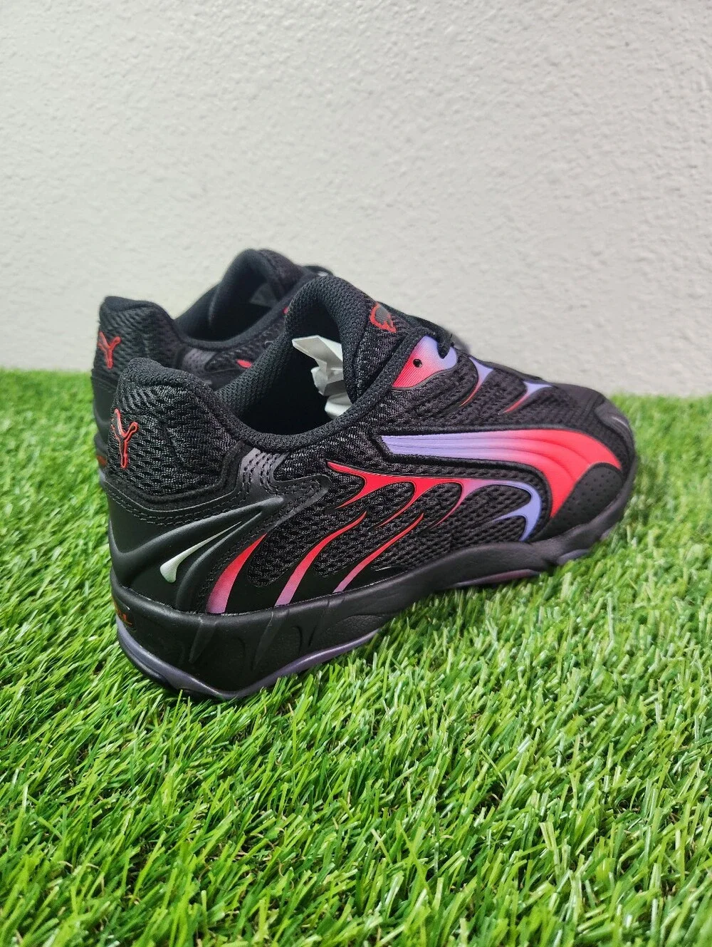 Puma Inhale Men's Size 8 Black/Red Sneakers Women’s Size 9.5